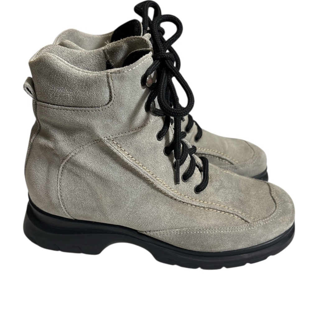 La CANADIENNE Gray Suede Women’s Boots,Size 6,Made in Canada